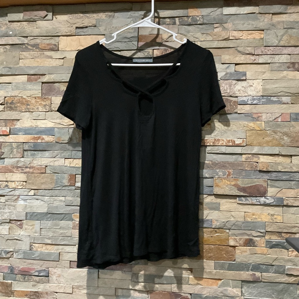 Chic Black Women's Tunic Top with V-Neck Detail